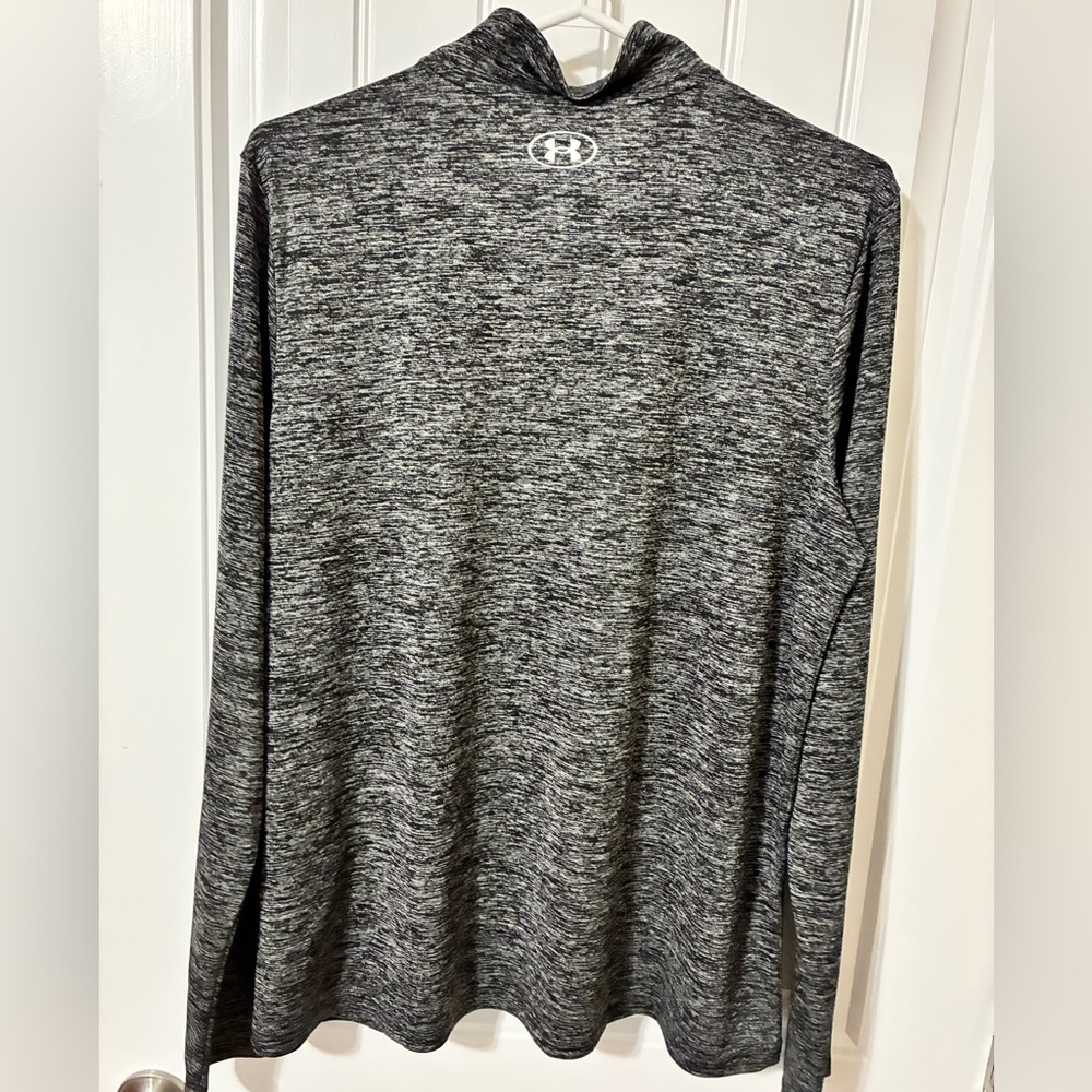 Under Armour Women's Black & White 1/2 zip Long Sleeve Tee - Picture 4 of 6